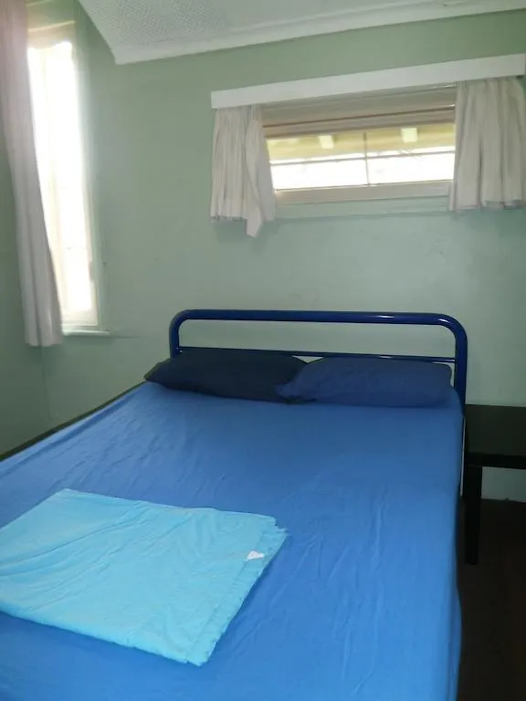 Yellow Submarine Backpackers Brisbane Hostel