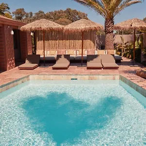 https://swell-adults-only.hotelsbyronbayaustralia.com