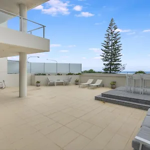 https://pure-kirra.hotelsbyronbayaustralia.com