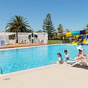 https://adelaide-shores-resort.adelaidehotels-au.com